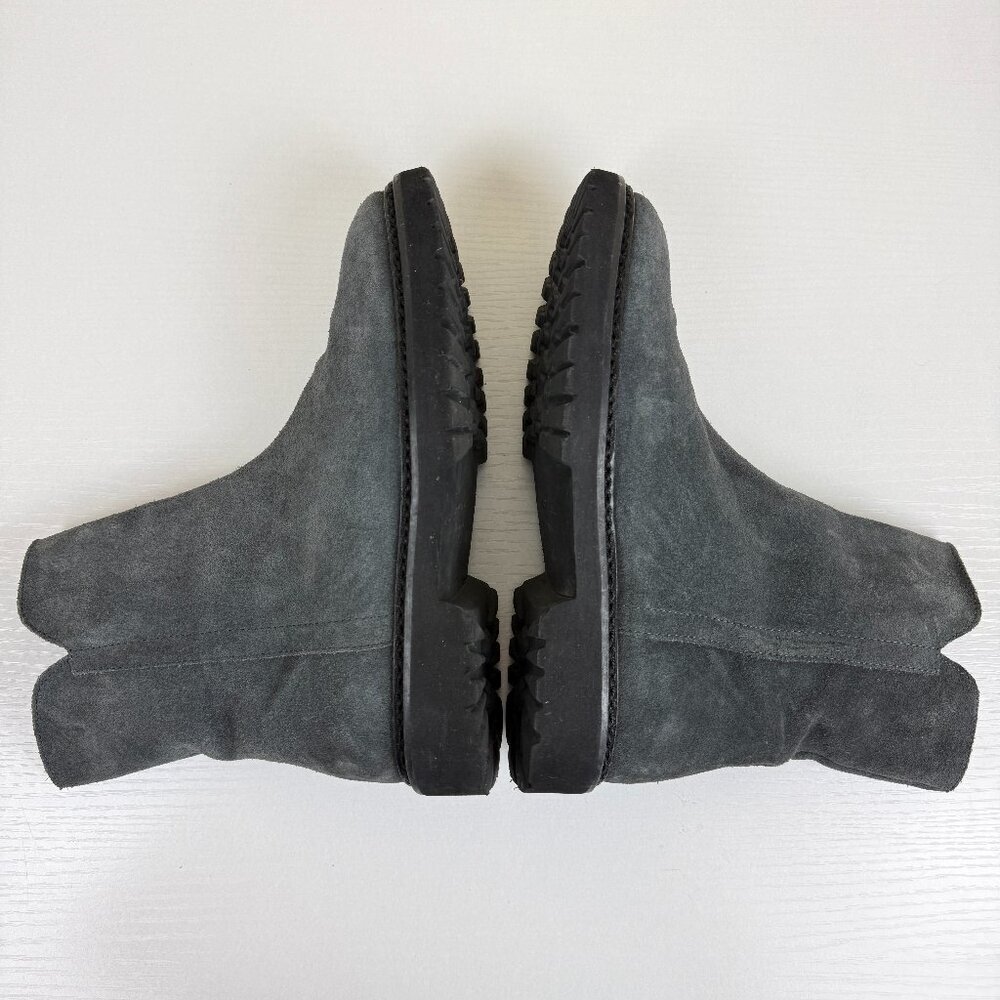 Euc Aquatalia Madelyn Waterproof Gray Suede Ankle Boots — image 6 of 8